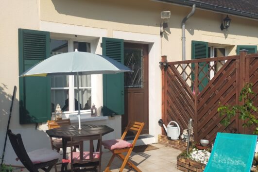 {:fr}FRANCE (Fontainebleau) : A VENDRE 3-4 pièces avec jardin 20 m2 dans petite Résidence sécurisée des Bord de Seine et forêt de Fontainebleau{:}{:en}FRANCE (Fontainebleau): TO SELL 3-4 rooms in a small secure residence with 20m2 private garden along the Seine and close to the forest{:} (Copy) (Copie) (Copie)